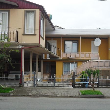 Guest House Nika Kobuleti Extérieur photo