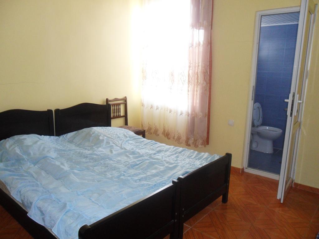 Guest House Nika Kobuleti Extérieur photo