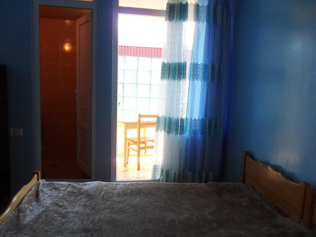 Guest House Nika Kobuleti Extérieur photo