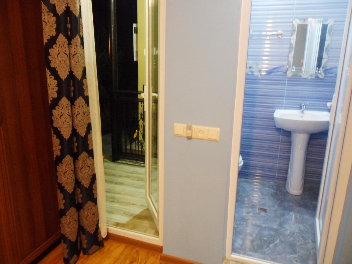 Guest House Nika Kobuleti Extérieur photo