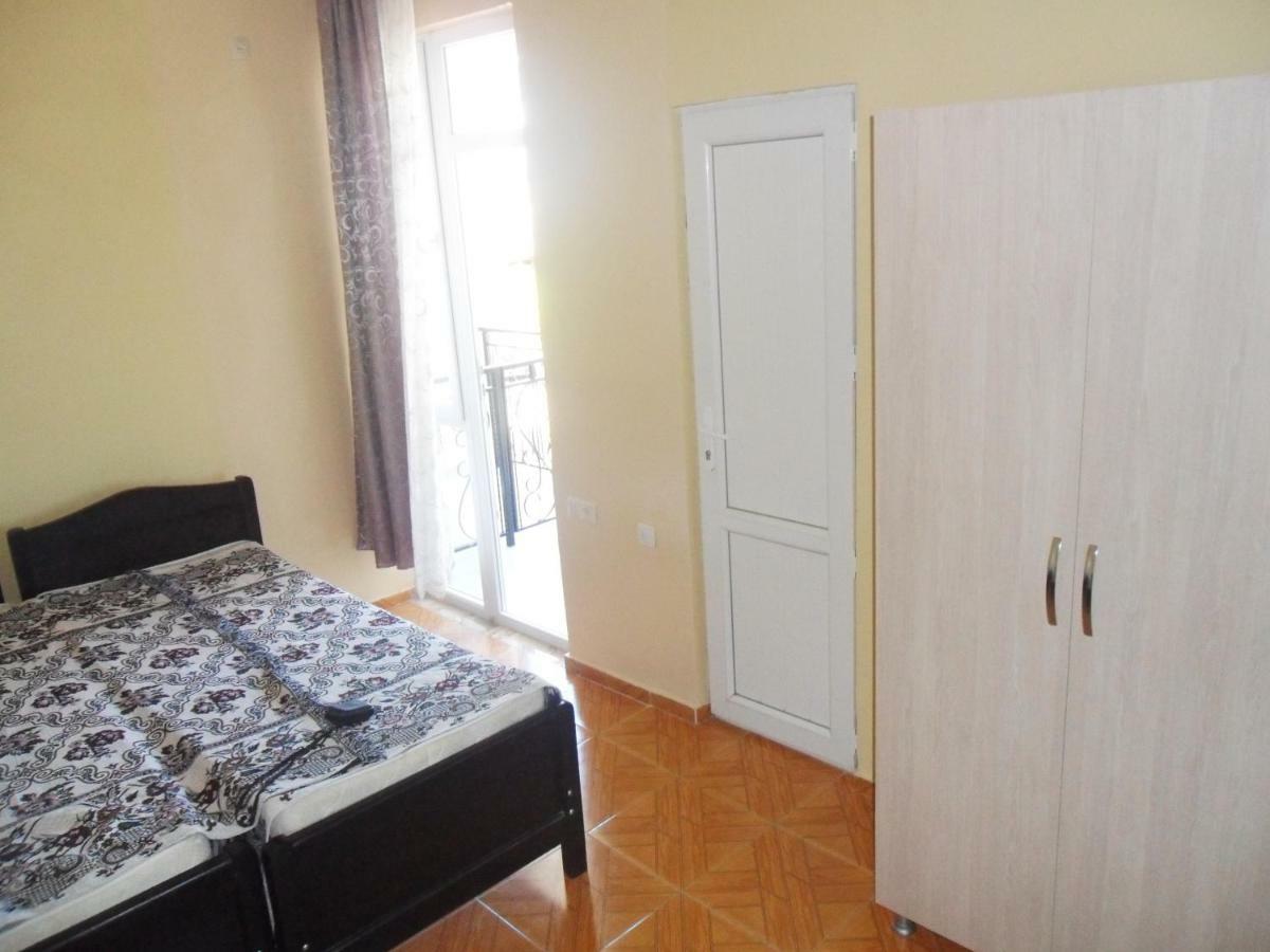 Guest House Nika Kobuleti Extérieur photo